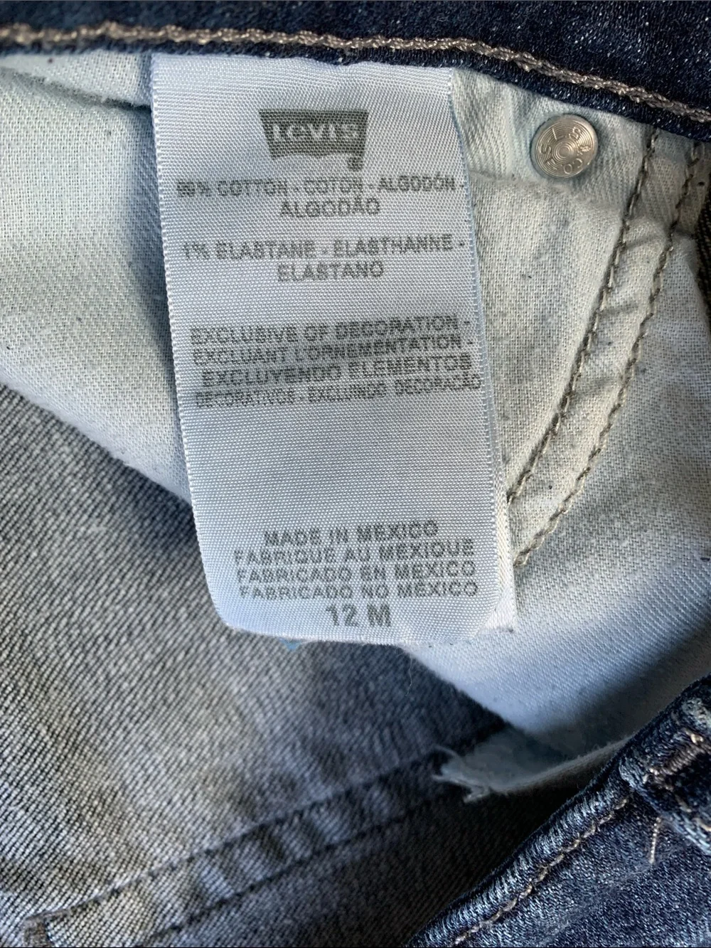 Levi's Women's Classic Mid Rise Skinny Straight-Leg Denim Jeans.Pre-Owned. 31x29 - Picture 3 of 7